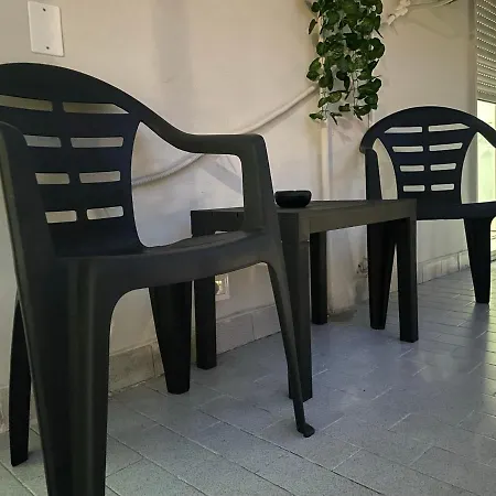 Tutta Nata Storia * Naples